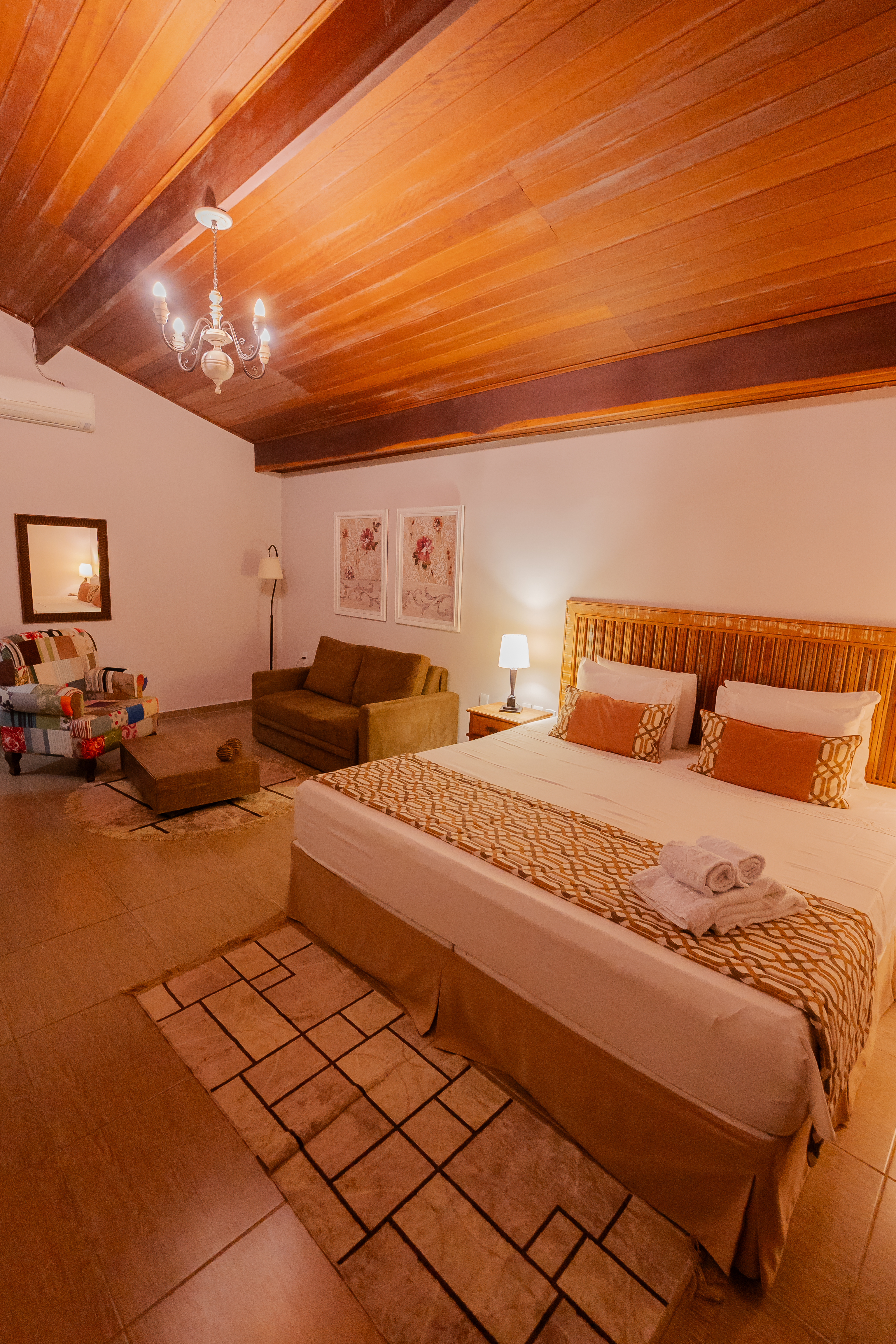Cama King da Suíte Super Luxo Chalé